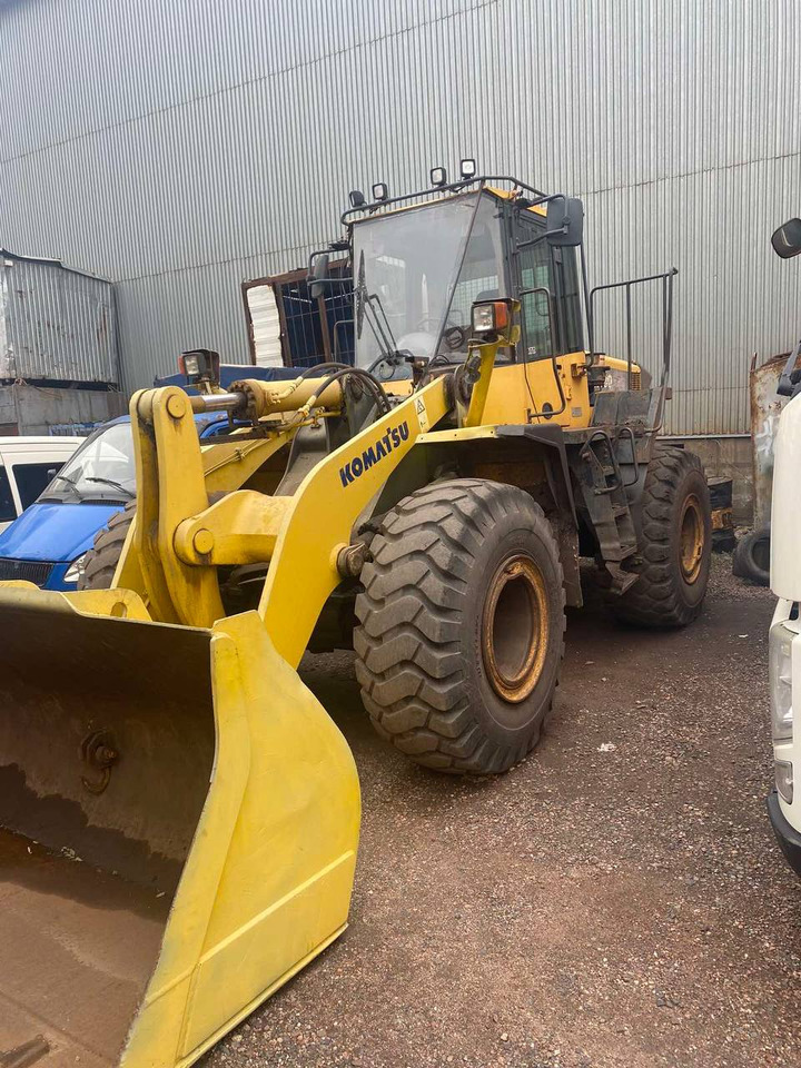 KOMATSU WA380-6 - Utovarivač na kotačima: slika KOMATSU WA380-6 - Utovarivač na kotačima KOMATSU WA380-6 - Utovarivač na kotačima: slika KOMATSU WA380-6 - Utovarivač na kotačima