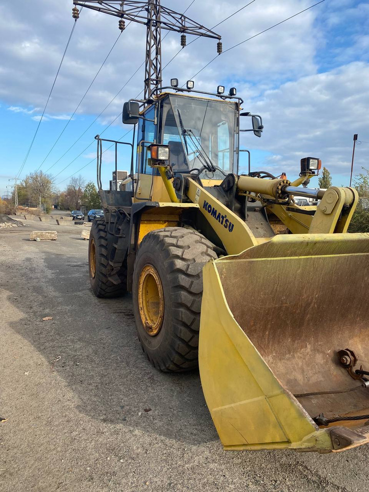 KOMATSU WA380-6 - Utovarivač na kotačima: slika KOMATSU WA380-6 - Utovarivač na kotačima KOMATSU WA380-6 - Utovarivač na kotačima: slika KOMATSU WA380-6 - Utovarivač na kotačima