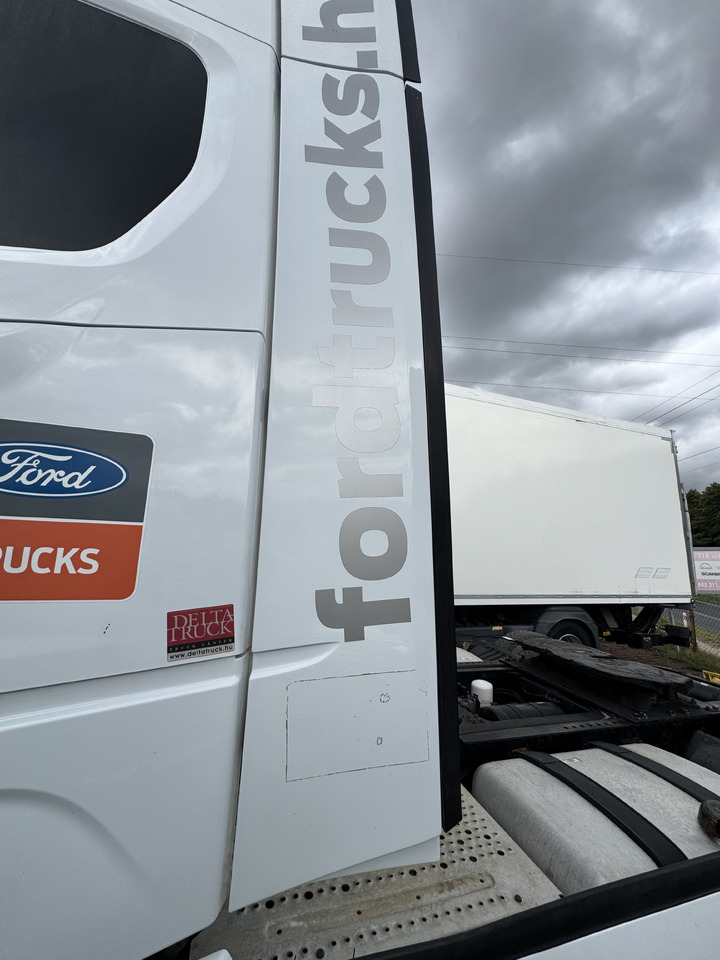 Ford F-Max Cargo - Aerodinamika/ Spojler za Kamion: slika Ford F-Max Cargo - Aerodinamika/ Spojler za Kamion Ford F-Max Cargo - Aerodinamika/ Spojler za Kamion: slika Ford F-Max Cargo - Aerodinamika/ Spojler za Kamion