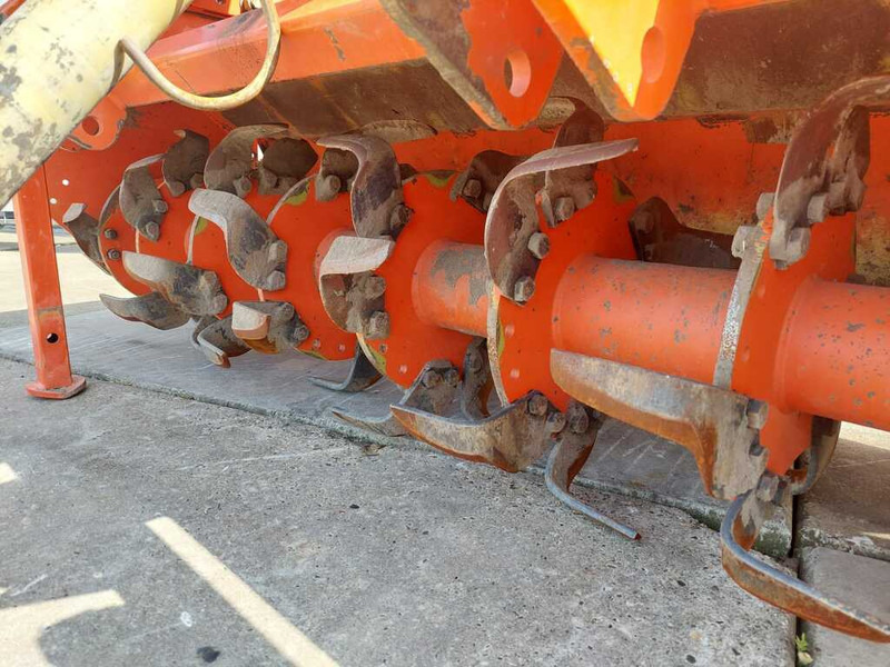 Howard HR 40-205 - Oprema za obradu tla: slika Howard HR 40-205 - Oprema za obradu tla Howard HR 40-205 - Oprema za obradu tla: slika Howard HR 40-205 - Oprema za obradu tla