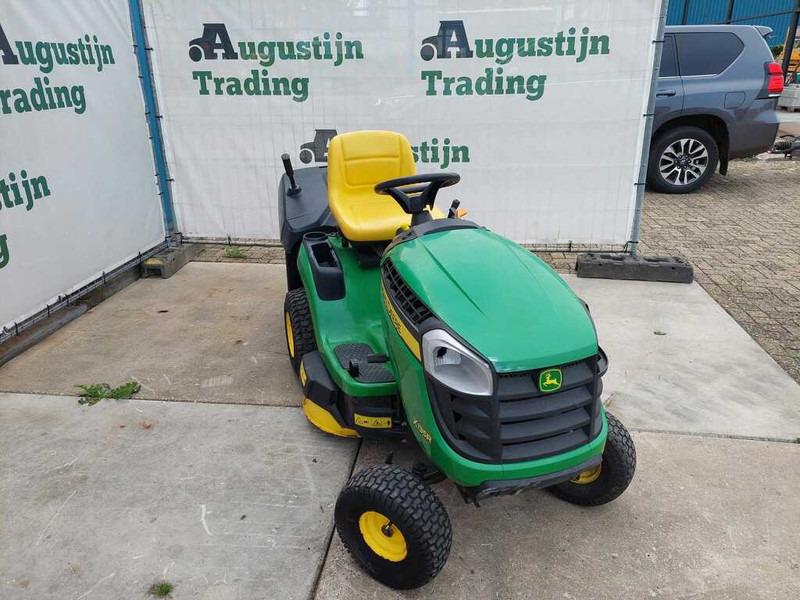 John Deere X 135R - Vrtna kosilica: slika John Deere X 135R - Vrtna kosilica John Deere X 135R - Vrtna kosilica: slika John Deere X 135R - Vrtna kosilica