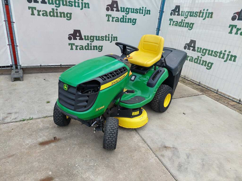 John Deere X 135R - Vrtna kosilica: slika John Deere X 135R - Vrtna kosilica John Deere X 135R - Vrtna kosilica: slika John Deere X 135R - Vrtna kosilica