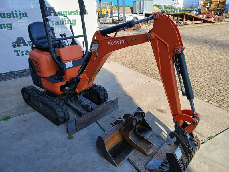 Kubota U10-3 - Mini bager: slika Kubota U10-3 - Mini bager Kubota U10-3 - Mini bager: slika Kubota U10-3 - Mini bager