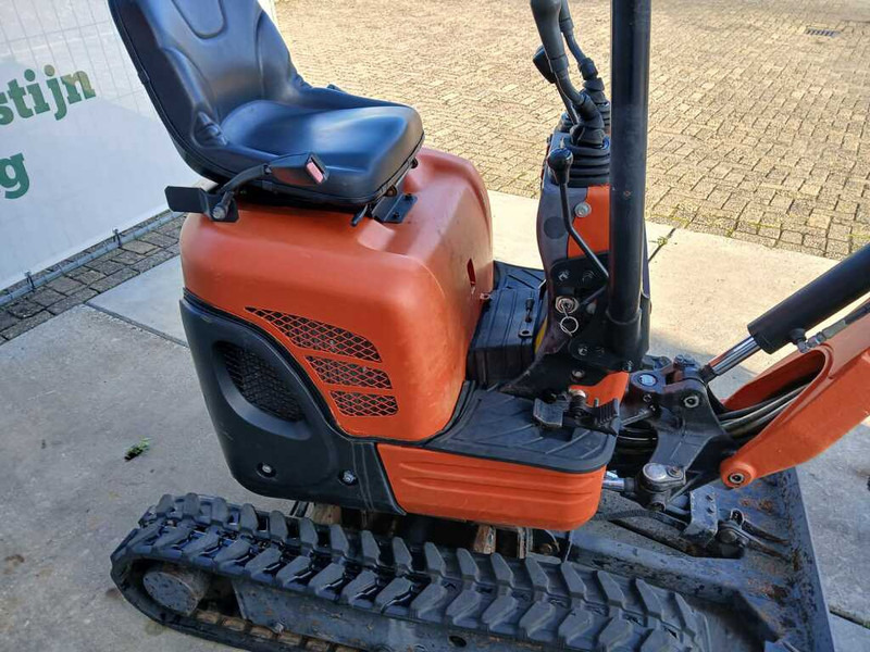 Kubota U10-3 - Mini bager: slika Kubota U10-3 - Mini bager Kubota U10-3 - Mini bager: slika Kubota U10-3 - Mini bager