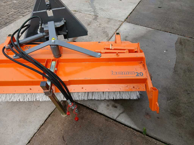 Bema 20 BK - Priključak: slika Bema 20 BK - Priključak Bema 20 BK - Priključak: slika Bema 20 BK - Priključak