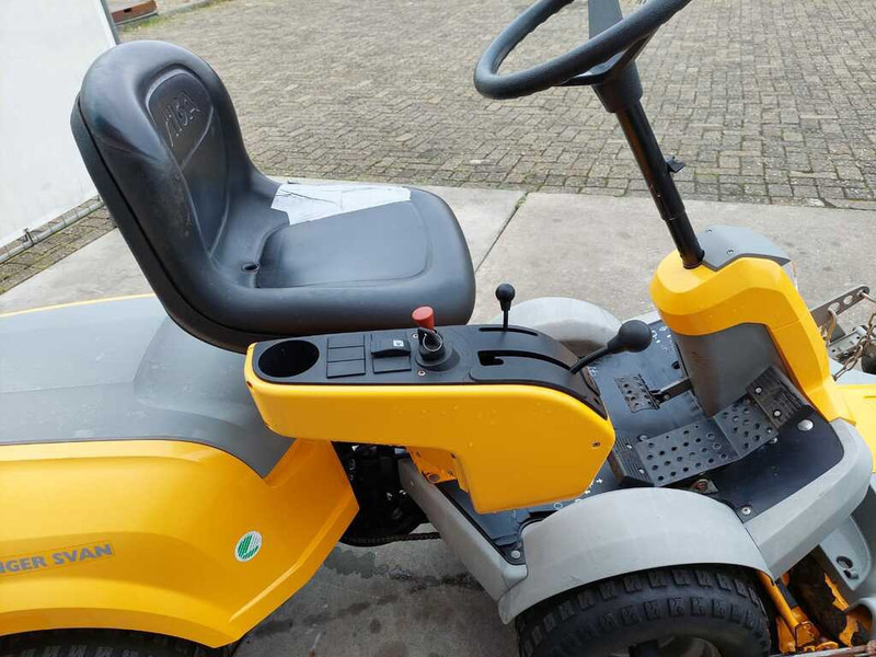 Vrtna kosilica Stiga Park Svan: slika Vrtna kosilica Stiga Park Svan