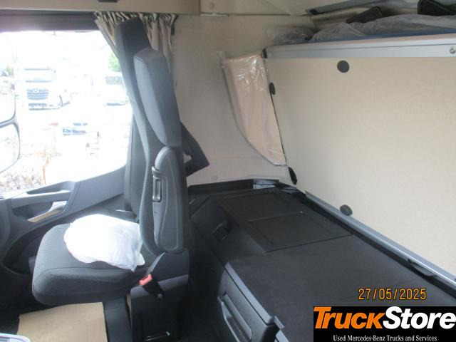 Mercedes-Benz Actros 2542 - Kamion s ceradom: slika Mercedes-Benz Actros 2542 - Kamion s ceradom Mercedes-Benz Actros 2542 - Kamion s ceradom: slika Mercedes-Benz Actros 2542 - Kamion s ceradom