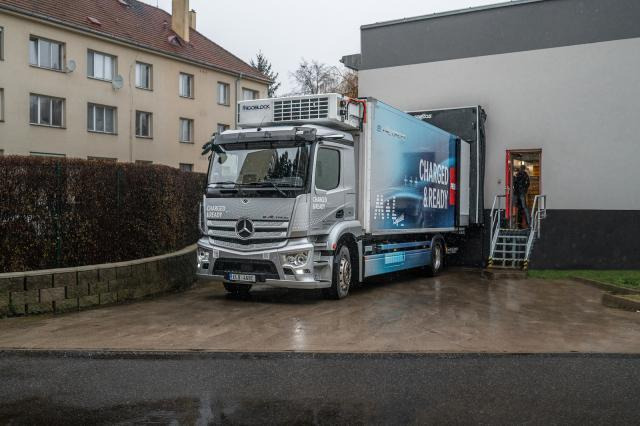 Mercedes-Benz eActros 300 L - Kamion hladnjača: slika Mercedes-Benz eActros 300 L - Kamion hladnjača Mercedes-Benz eActros 300 L - Kamion hladnjača: slika Mercedes-Benz eActros 300 L - Kamion hladnjača