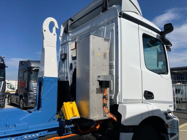 Mercedes-Benz eActros 300 L - Kamion s kukastom dizalicom: slika Mercedes-Benz eActros 300 L - Kamion s kukastom dizalicom Mercedes-Benz eActros 300 L - Kamion s kukastom dizalicom: slika Mercedes-Benz eActros 300 L - Kamion s kukastom dizalicom