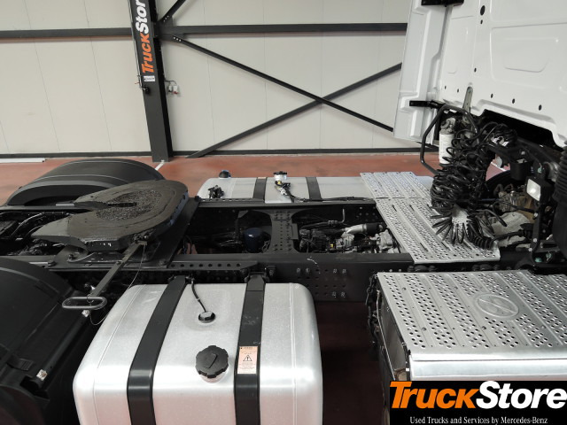 Mercedes-Benz Actros 1845 LS - Tegljač: slika Mercedes-Benz Actros 1845 LS - Tegljač Mercedes-Benz Actros 1845 LS - Tegljač: slika Mercedes-Benz Actros 1845 LS - Tegljač