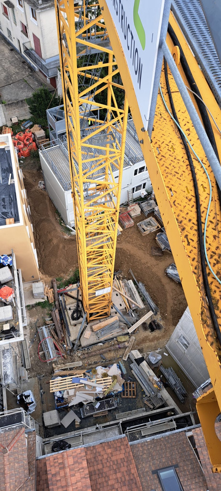 Liebherr 250EC-B12 Litronic - Toranjska dizalica: slika Liebherr 250EC-B12 Litronic - Toranjska dizalica Liebherr 250EC-B12 Litronic - Toranjska dizalica: slika Liebherr 250EC-B12 Litronic - Toranjska dizalica