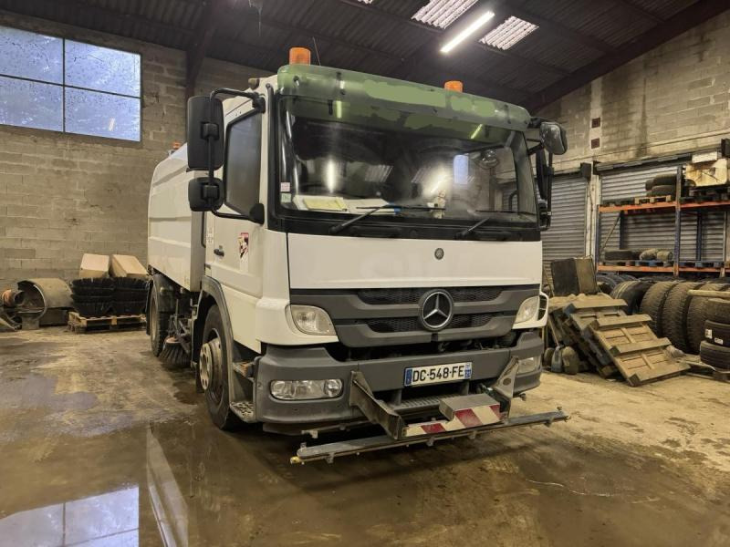 Mercedes Atego 1524 - Cestovna čistilica: slika Mercedes Atego 1524 - Cestovna čistilica Mercedes Atego 1524 - Cestovna čistilica: slika Mercedes Atego 1524 - Cestovna čistilica