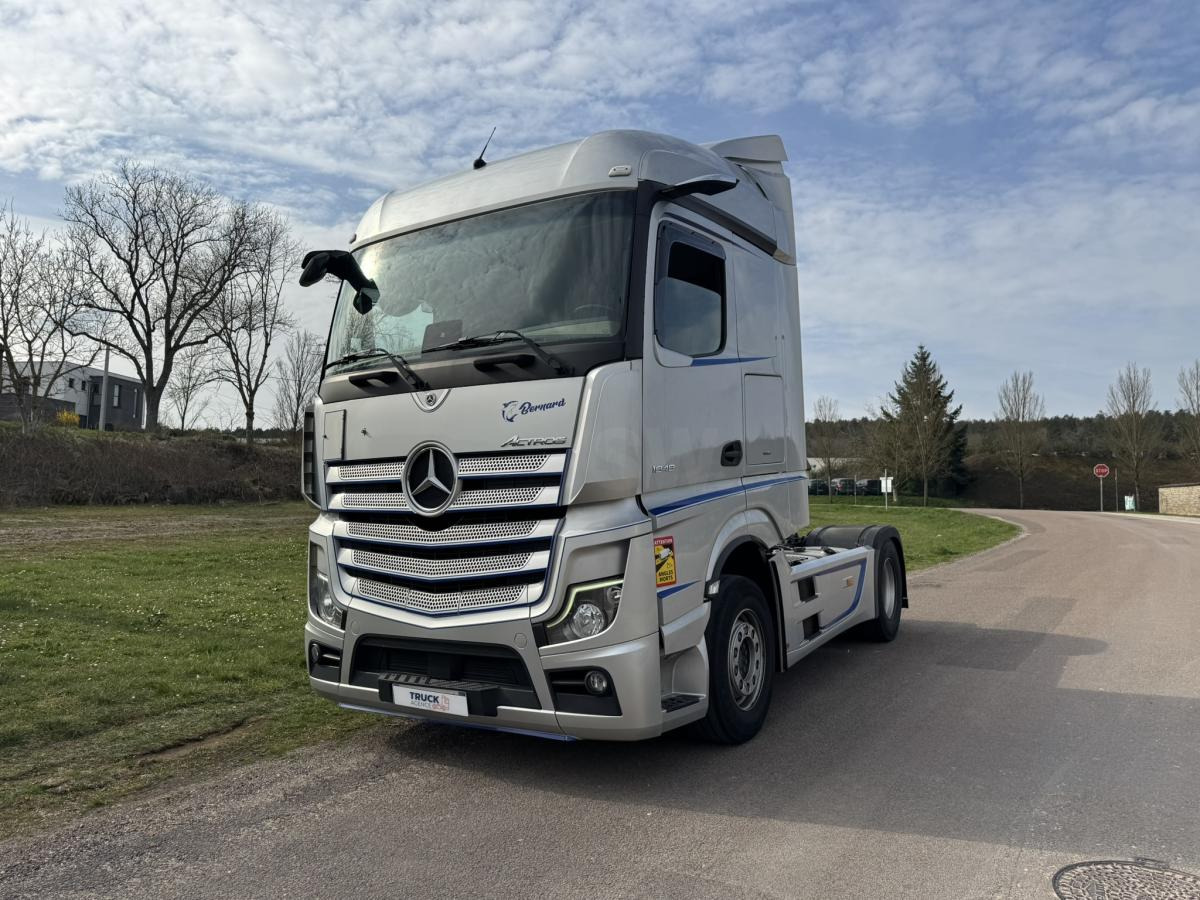 Mercedes Actros 1848 - Tegljač: slika Mercedes Actros 1848 - Tegljač Mercedes Actros 1848 - Tegljač: slika Mercedes Actros 1848 - Tegljač