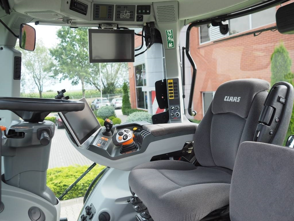 Claas Axion 920 CMATIC, GPS, CEMIS 1200, PTO - Traktor: slika Claas Axion 920 CMATIC, GPS, CEMIS 1200, PTO - Traktor Claas Axion 920 CMATIC, GPS, CEMIS 1200, PTO - Traktor: slika Claas Axion 920 CMATIC, GPS, CEMIS 1200, PTO - Traktor
