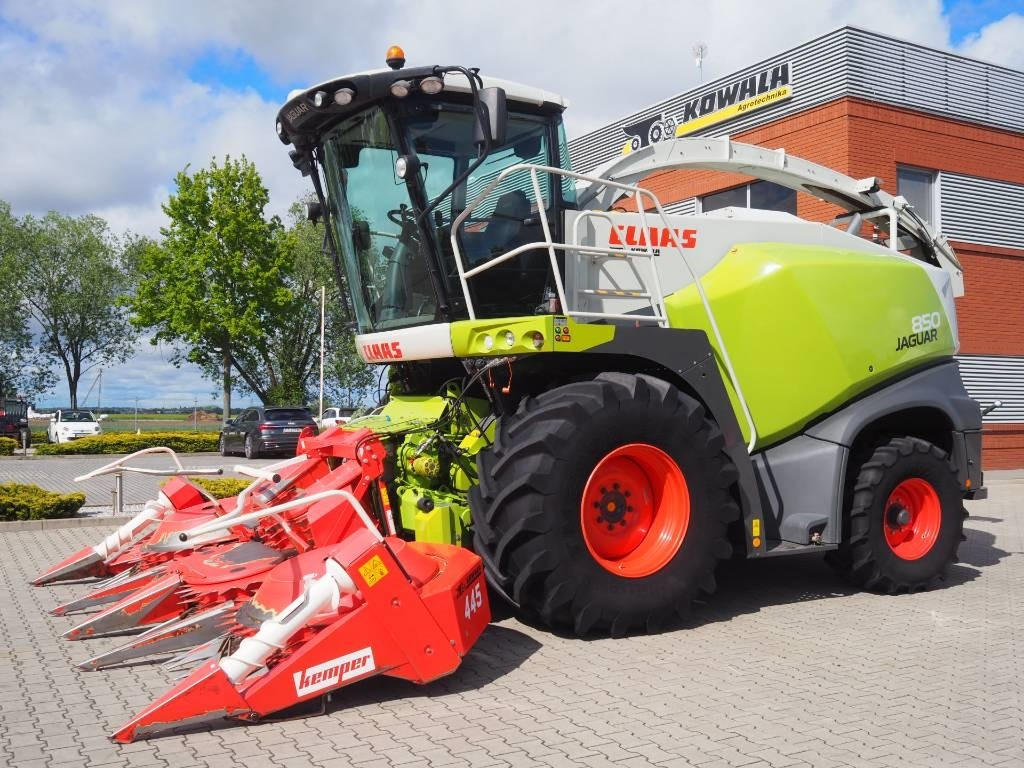 Claas Jaguar 850 + Kemper 445 - Silažni kombajn: slika Claas Jaguar 850 + Kemper 445 - Silažni kombajn Claas Jaguar 850 + Kemper 445 - Silažni kombajn: slika Claas Jaguar 850 + Kemper 445 - Silažni kombajn