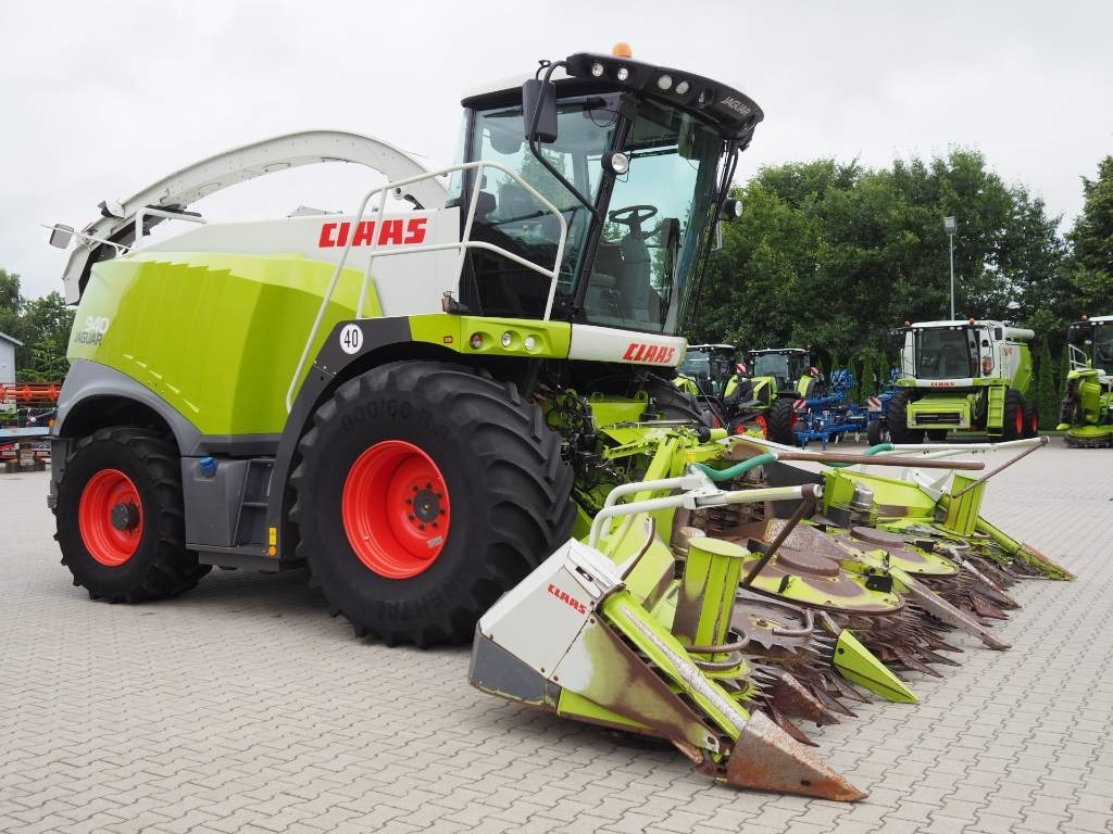 Claas Jaguar 940 4WD + Orbis 600 SD - Silažni kombajn: slika Claas Jaguar 940 4WD + Orbis 600 SD - Silažni kombajn Claas Jaguar 940 4WD + Orbis 600 SD - Silažni kombajn: slika Claas Jaguar 940 4WD + Orbis 600 SD - Silažni kombajn