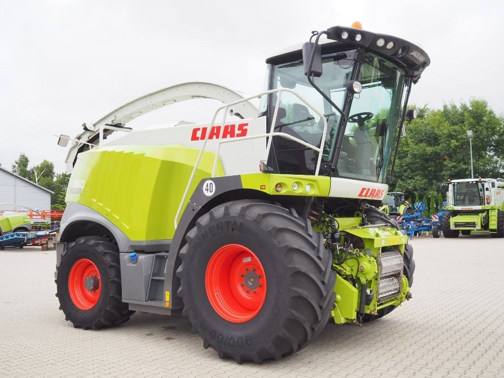 Claas Jaguar 940 4WD - Silažni kombajn: slika Claas Jaguar 940 4WD - Silažni kombajn Claas Jaguar 940 4WD - Silažni kombajn: slika Claas Jaguar 940 4WD - Silažni kombajn