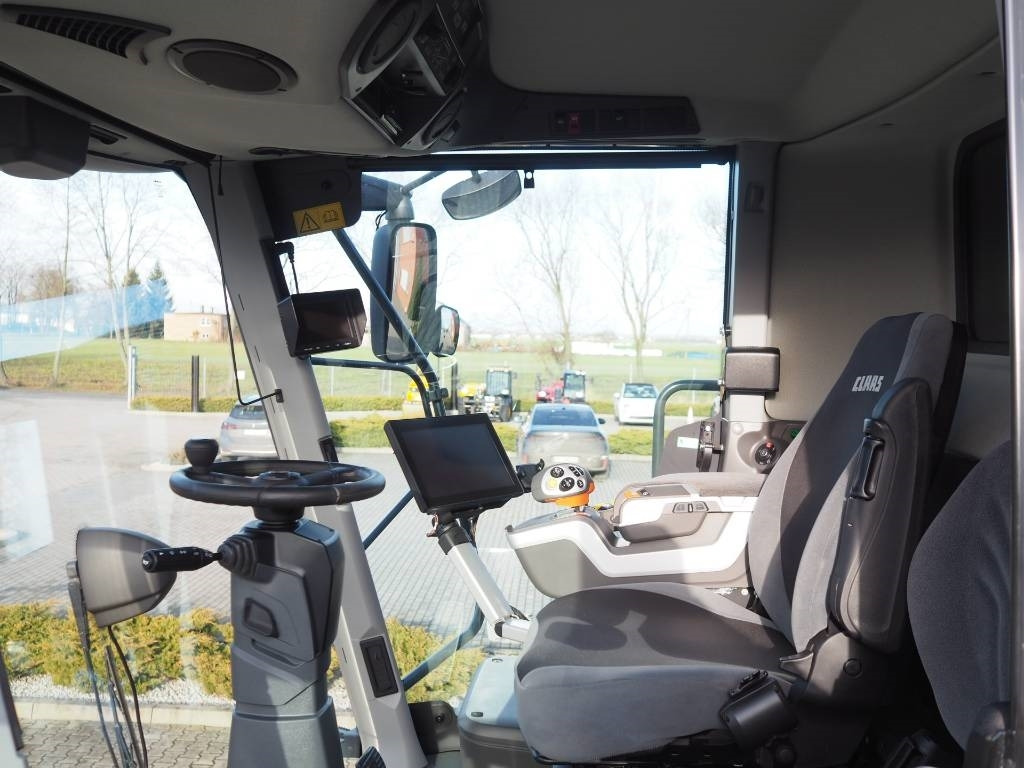 Claas Lexion 6700 + V930 - Kombajn za žetvu: slika Claas Lexion 6700 + V930 - Kombajn za žetvu Claas Lexion 6700 + V930 - Kombajn za žetvu: slika Claas Lexion 6700 + V930 - Kombajn za žetvu