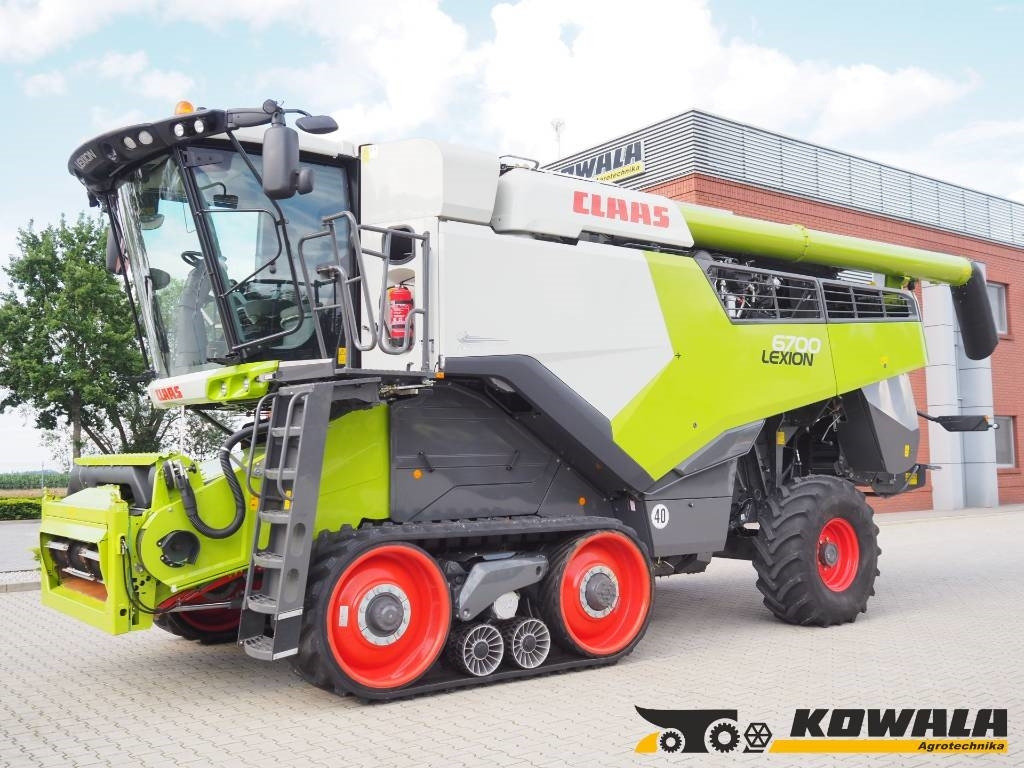 Claas Lexion 6700TT + Convio Flex 770 - Kombajn za žetvu: slika Claas Lexion 6700TT + Convio Flex 770 - Kombajn za žetvu Claas Lexion 6700TT + Convio Flex 770 - Kombajn za žetvu: slika Claas Lexion 6700TT + Convio Flex 770 - Kombajn za žetvu