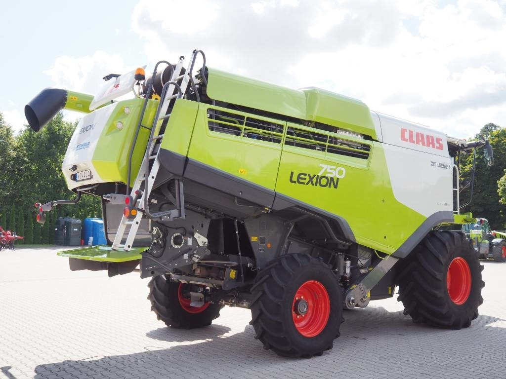 Claas Lexion 750 GPS + V770 - Kombajn za žetvu: slika Claas Lexion 750 GPS + V770 - Kombajn za žetvu Claas Lexion 750 GPS + V770 - Kombajn za žetvu: slika Claas Lexion 750 GPS + V770 - Kombajn za žetvu