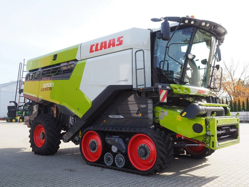 Claas Lexion 8700TT + V1080 2-stage threshing drum drive - Kombajn za žetvu: slika Claas Lexion 8700TT + V1080 2-stage threshing drum drive - Kombajn za žetvu Claas Lexion 8700TT + V1080 2-stage threshing drum drive - Kombajn za žetvu: slika Claas Lexion 8700TT + V1080 2-stage threshing drum drive - Kombajn za žetvu