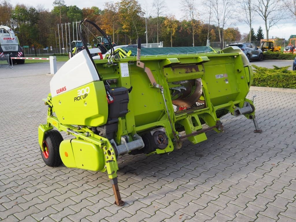 Claas PICK UP 300 HD - Priključak za silažni kombajn: slika Claas PICK UP 300 HD - Priključak za silažni kombajn Claas PICK UP 300 HD - Priključak za silažni kombajn: slika Claas PICK UP 300 HD - Priključak za silažni kombajn