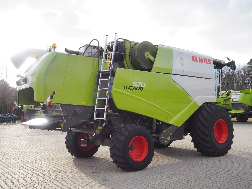 Claas Tucano 570 GPS + V770 - Kombajn za žetvu: slika Claas Tucano 570 GPS + V770 - Kombajn za žetvu Claas Tucano 570 GPS + V770 - Kombajn za žetvu: slika Claas Tucano 570 GPS + V770 - Kombajn za žetvu
