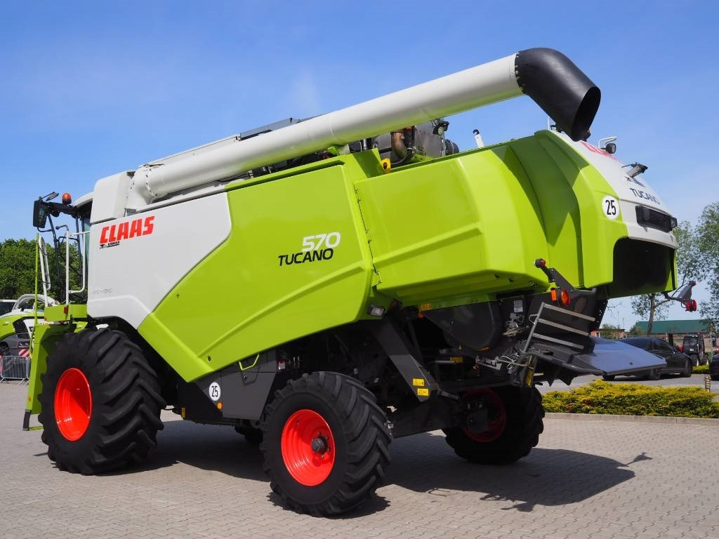 Claas Tucano 570 + V770 - Kombajn za žetvu: slika Claas Tucano 570 + V770 - Kombajn za žetvu Claas Tucano 570 + V770 - Kombajn za žetvu: slika Claas Tucano 570 + V770 - Kombajn za žetvu