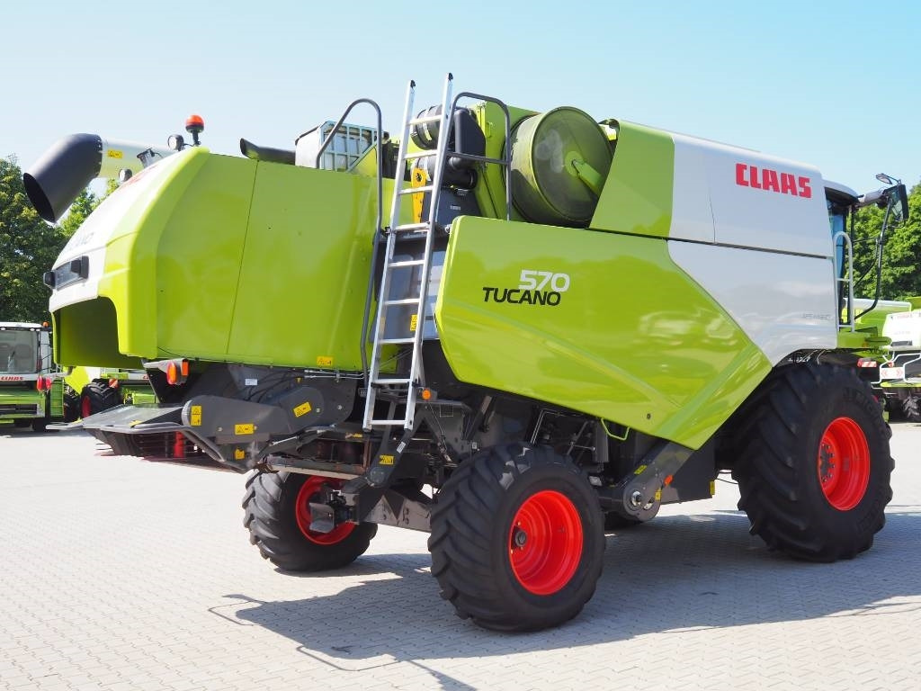 Claas Tucano 570 + V770 - Kombajn za žetvu: slika Claas Tucano 570 + V770 - Kombajn za žetvu Claas Tucano 570 + V770 - Kombajn za žetvu: slika Claas Tucano 570 + V770 - Kombajn za žetvu