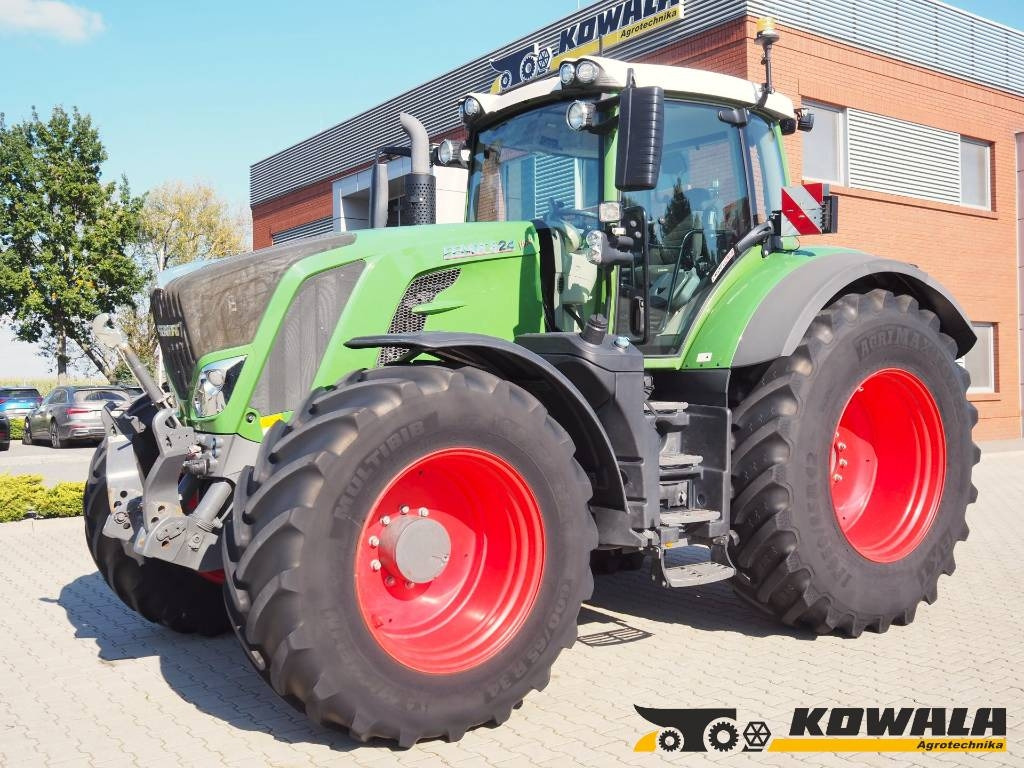 Fendt 824 Vario S4 ProfiPlus, GPS - Traktor: slika Fendt 824 Vario S4 ProfiPlus, GPS - Traktor Fendt 824 Vario S4 ProfiPlus, GPS - Traktor: slika Fendt 824 Vario S4 ProfiPlus, GPS - Traktor