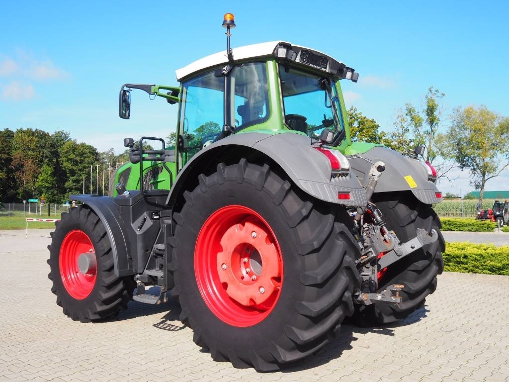 Fendt 828 Vario S4 ProfiPlus, GPS - Traktor: slika Fendt 828 Vario S4 ProfiPlus, GPS - Traktor Fendt 828 Vario S4 ProfiPlus, GPS - Traktor: slika Fendt 828 Vario S4 ProfiPlus, GPS - Traktor