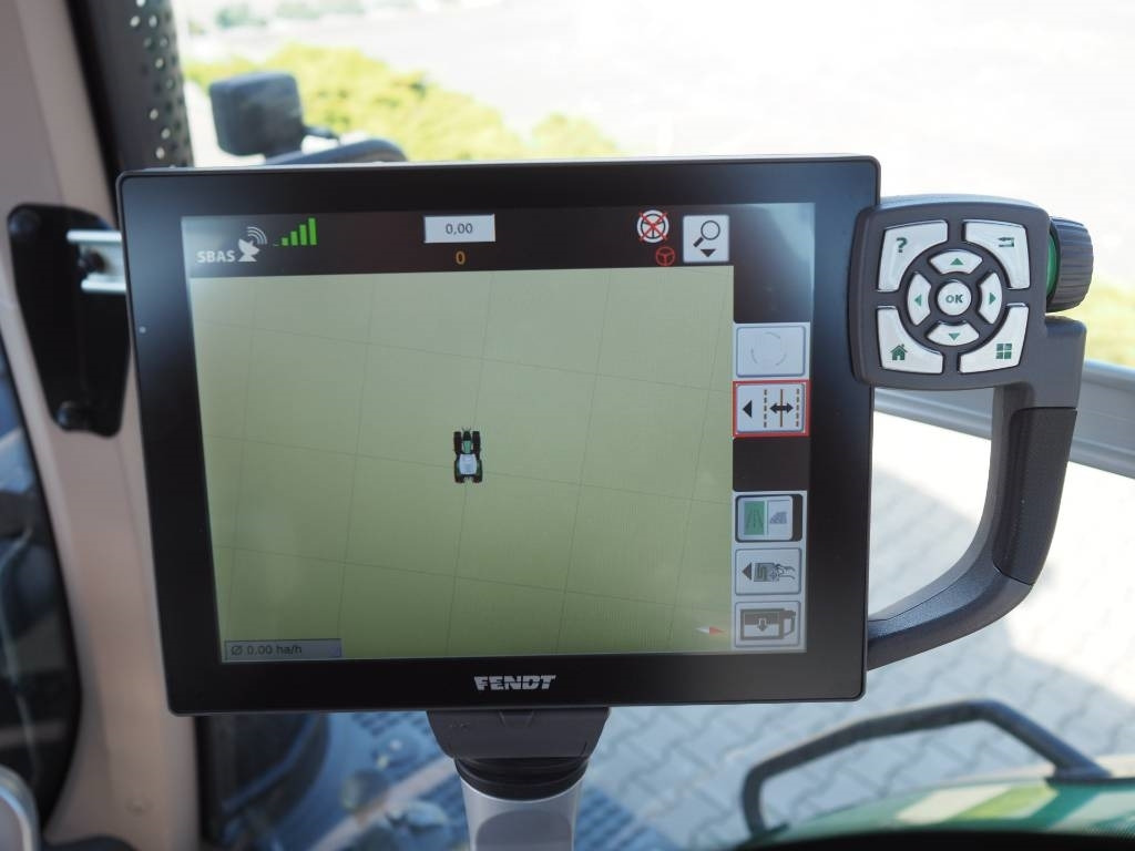 Traktor Fendt 828 Vario S4 ProfiPlus, GPS: slika Traktor Fendt 828 Vario S4 ProfiPlus, GPS Traktor Fendt 828 Vario S4 ProfiPlus, GPS: slika Traktor Fendt 828 Vario S4 ProfiPlus, GPS