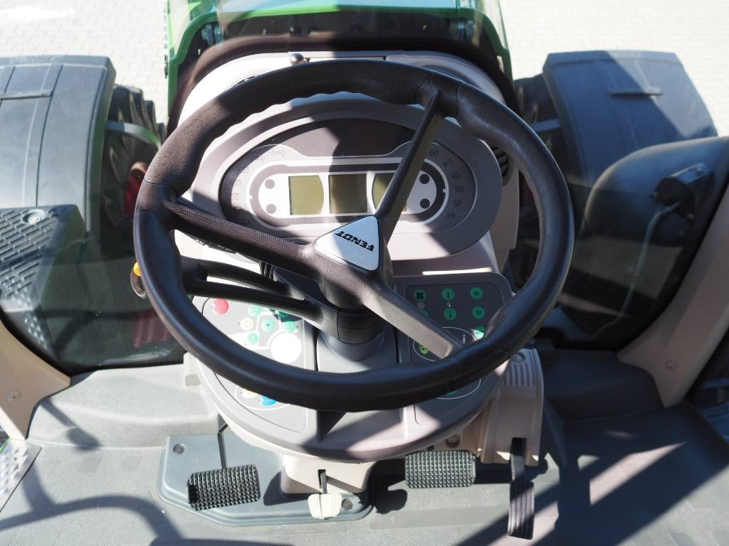 Traktor Fendt 828 Vario S4 ProfiPlus, GPS: slika Traktor Fendt 828 Vario S4 ProfiPlus, GPS Traktor Fendt 828 Vario S4 ProfiPlus, GPS: slika Traktor Fendt 828 Vario S4 ProfiPlus, GPS