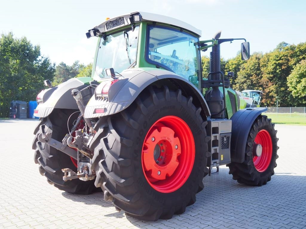 Fendt 828 Vario S4 ProfiPlus, GPS - Traktor: slika Fendt 828 Vario S4 ProfiPlus, GPS - Traktor Fendt 828 Vario S4 ProfiPlus, GPS - Traktor: slika Fendt 828 Vario S4 ProfiPlus, GPS - Traktor