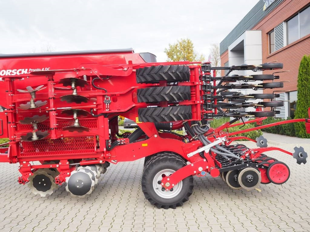 Horsch Pronto 4 DC - Kombajn i sijačica: slika Horsch Pronto 4 DC - Kombajn i sijačica Horsch Pronto 4 DC - Kombajn i sijačica: slika Horsch Pronto 4 DC - Kombajn i sijačica