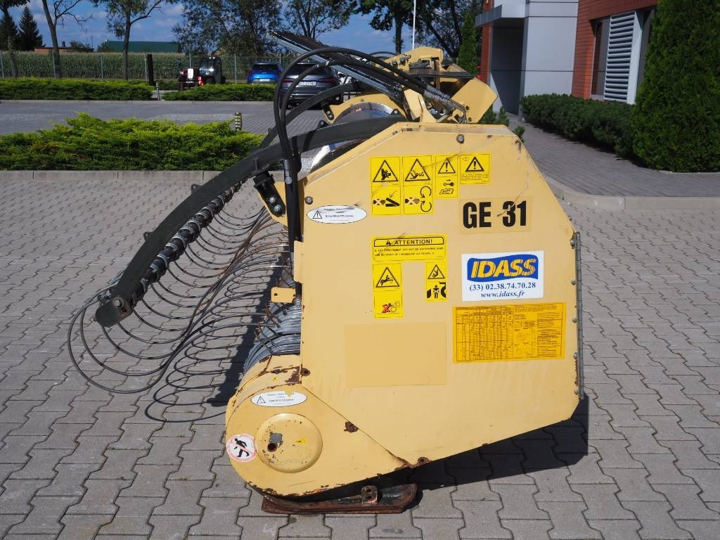 Idass GE 31 - Claas Jaguar - Priključak za silažni kombajn: slika Idass GE 31 - Claas Jaguar - Priključak za silažni kombajn Idass GE 31 - Claas Jaguar - Priključak za silažni kombajn: slika Idass GE 31 - Claas Jaguar - Priključak za silažni kombajn