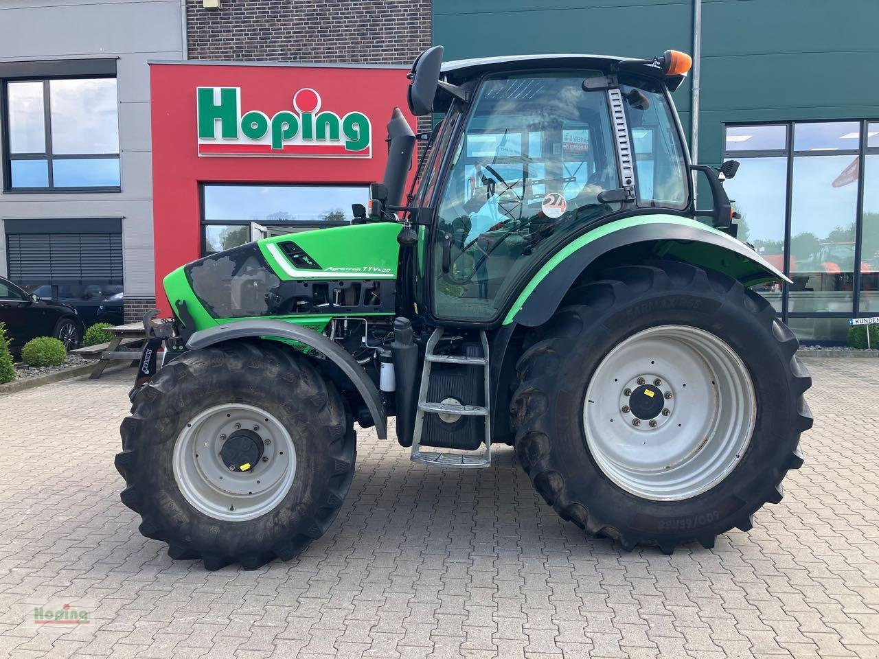 Deutz-Fahr Agrotron TTV 420 - Traktor: slika Deutz-Fahr Agrotron TTV 420 - Traktor Deutz-Fahr Agrotron TTV 420 - Traktor: slika Deutz-Fahr Agrotron TTV 420 - Traktor