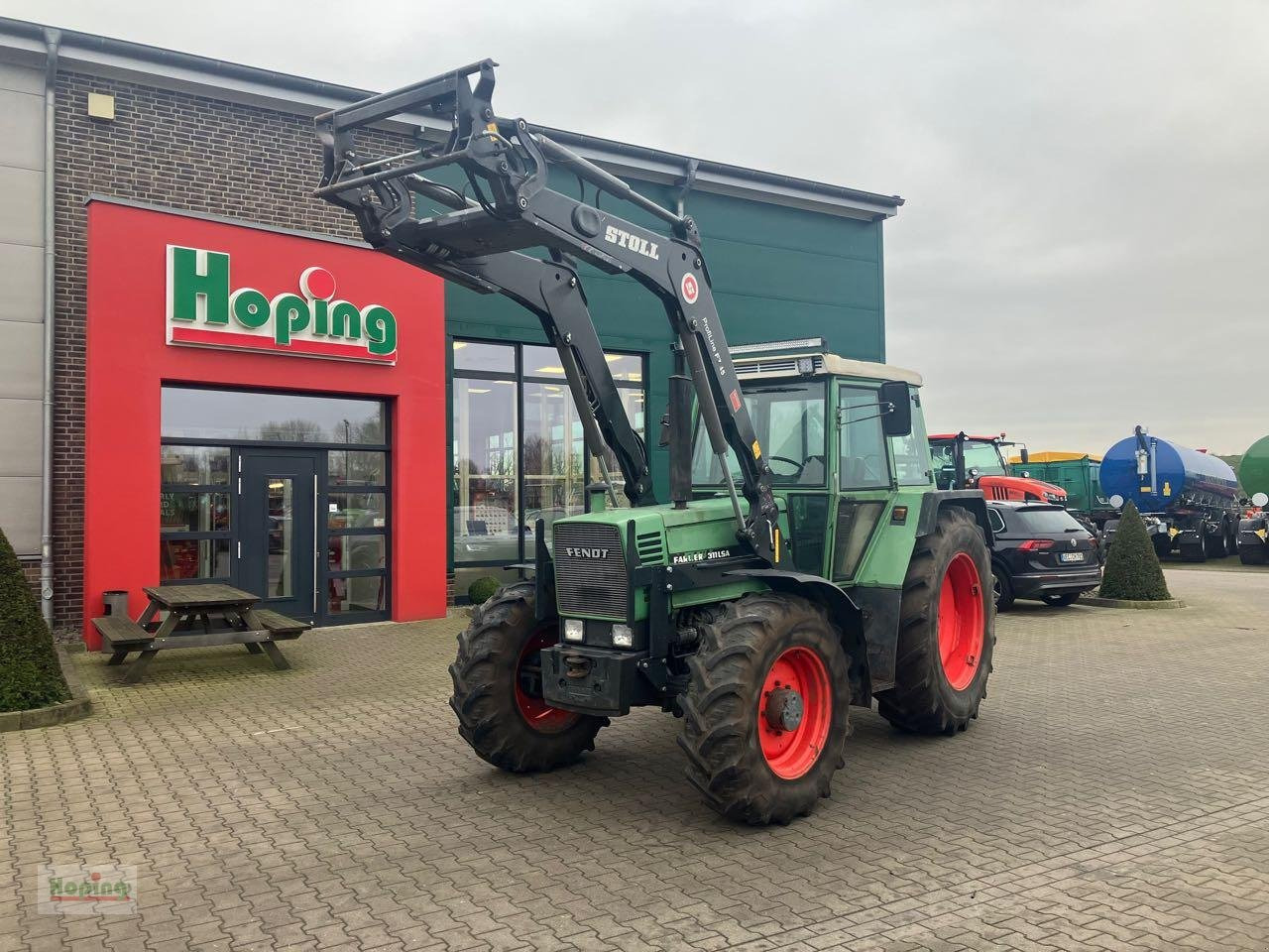 Fendt Farmer 311 LSA - Traktor: slika Fendt Farmer 311 LSA - Traktor Fendt Farmer 311 LSA - Traktor: slika Fendt Farmer 311 LSA - Traktor