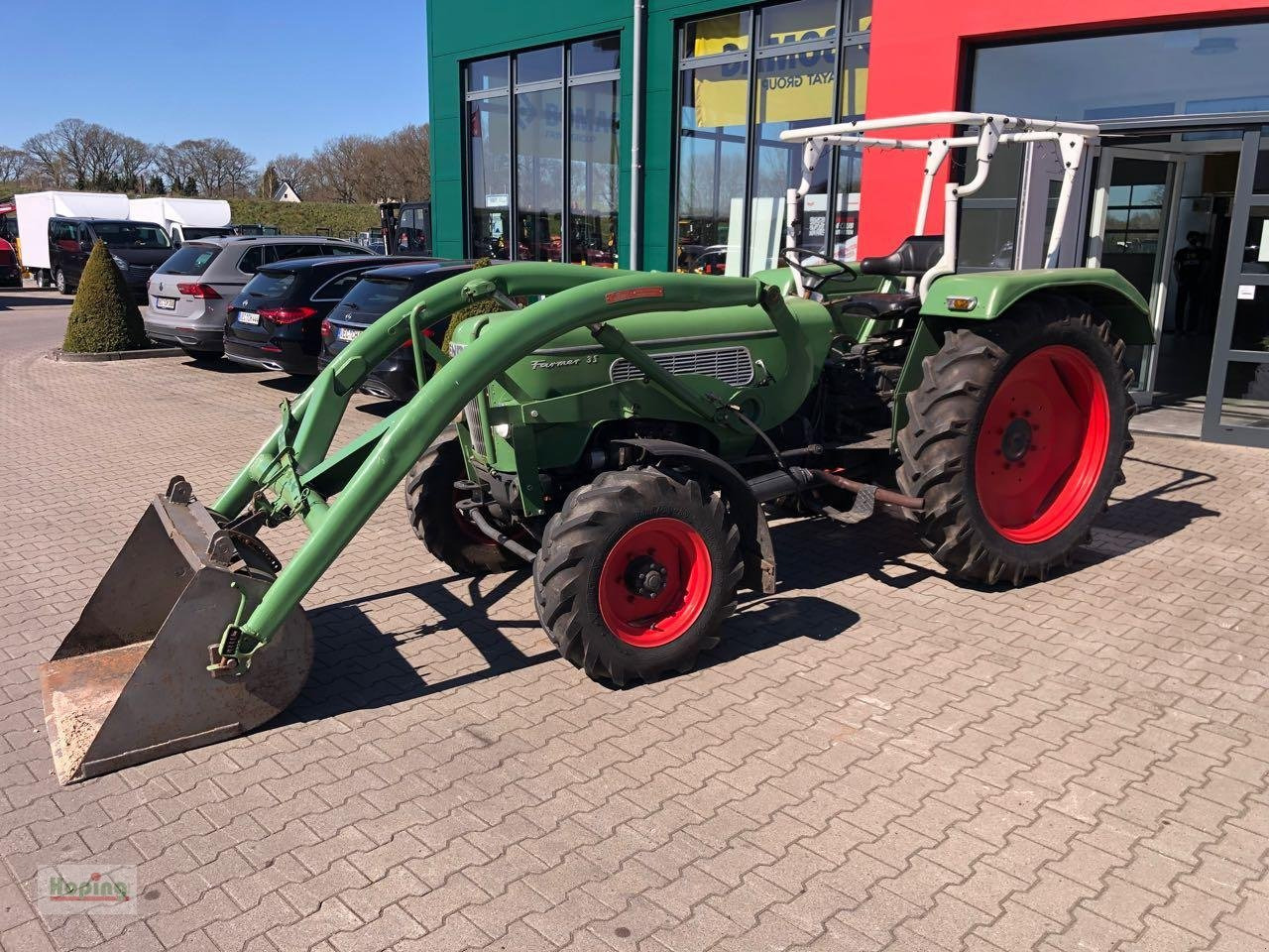 Fendt Farmer 3s - Traktor: slika Fendt Farmer 3s - Traktor Fendt Farmer 3s - Traktor: slika Fendt Farmer 3s - Traktor