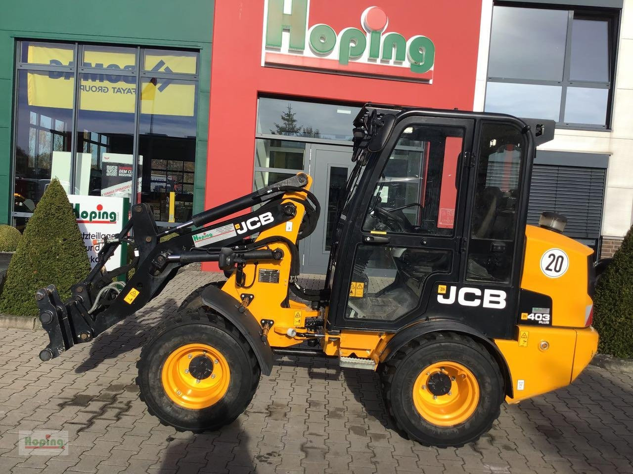 JCB 403 PLUS - Zglobni utovarivač: slika JCB 403 PLUS - Zglobni utovarivač JCB 403 PLUS - Zglobni utovarivač: slika JCB 403 PLUS - Zglobni utovarivač