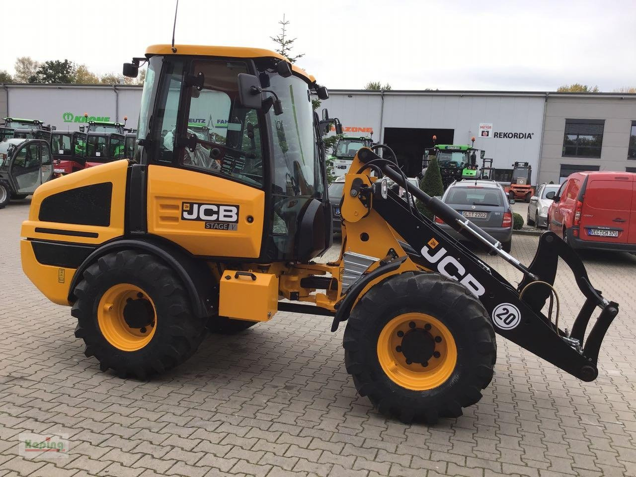 JCB 407 - Utovarivač na kotačima: slika JCB 407 - Utovarivač na kotačima JCB 407 - Utovarivač na kotačima: slika JCB 407 - Utovarivač na kotačima