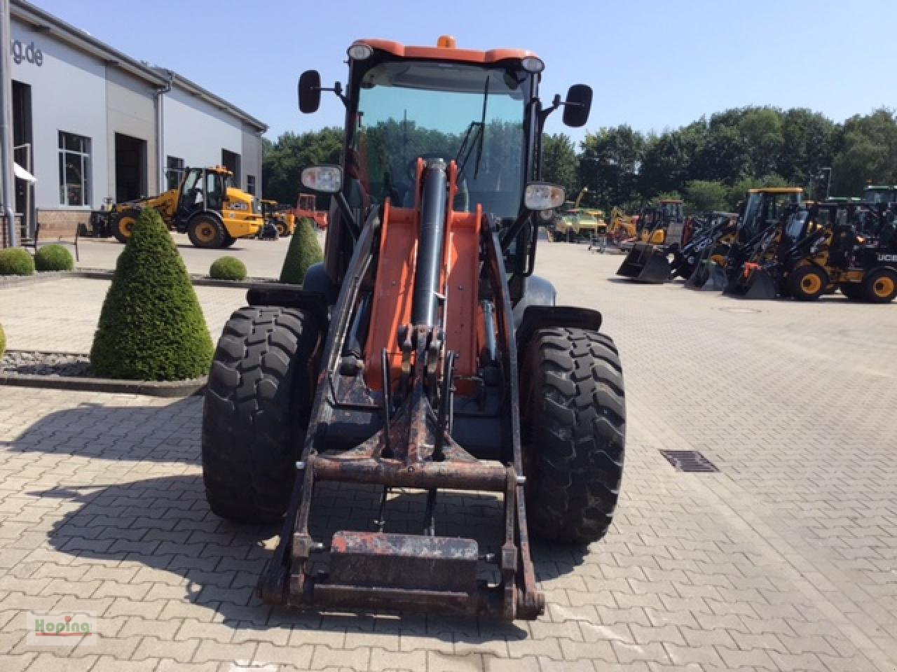 JCB 409 - Utovarivač na kotačima: slika JCB 409 - Utovarivač na kotačima JCB 409 - Utovarivač na kotačima: slika JCB 409 - Utovarivač na kotačima