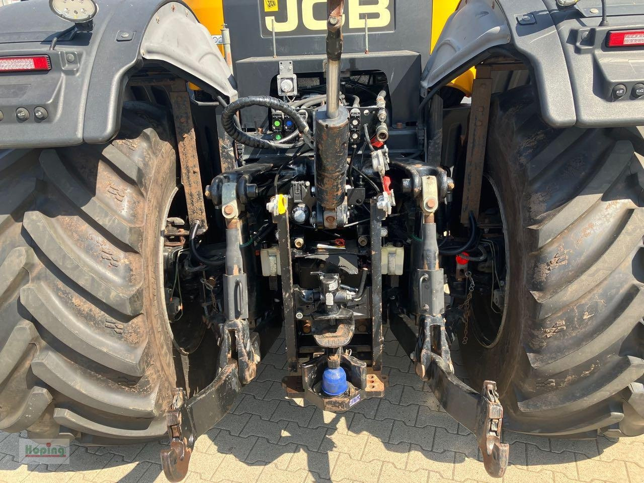 JCB 4220 - Traktor: slika JCB 4220 - Traktor JCB 4220 - Traktor: slika JCB 4220 - Traktor