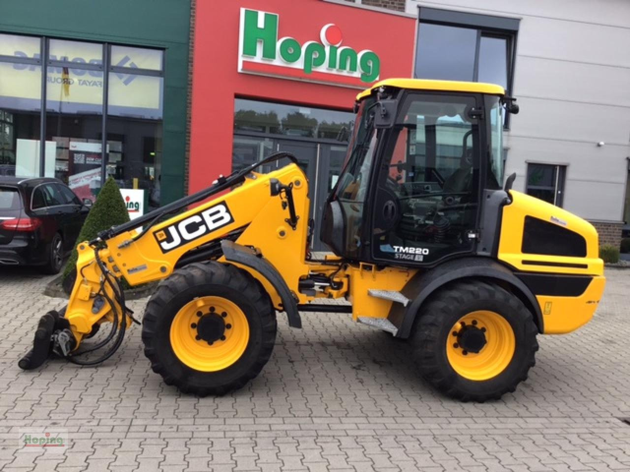 JCB TM 220 - Utovarivač na kotačima: slika JCB TM 220 - Utovarivač na kotačima JCB TM 220 - Utovarivač na kotačima: slika JCB TM 220 - Utovarivač na kotačima