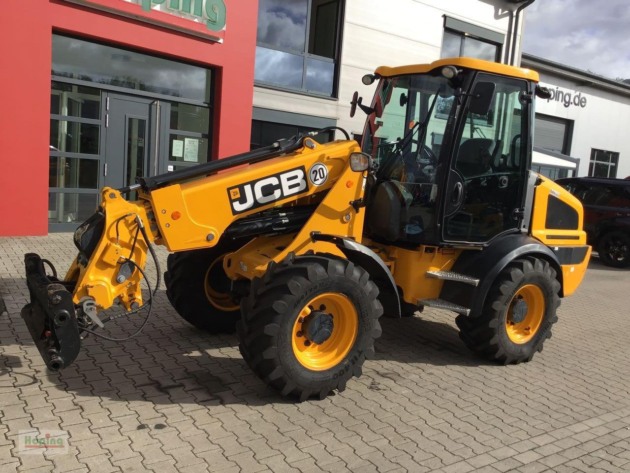 JCB TM220 - Utovarivač na kotačima: slika JCB TM220 - Utovarivač na kotačima JCB TM220 - Utovarivač na kotačima: slika JCB TM220 - Utovarivač na kotačima