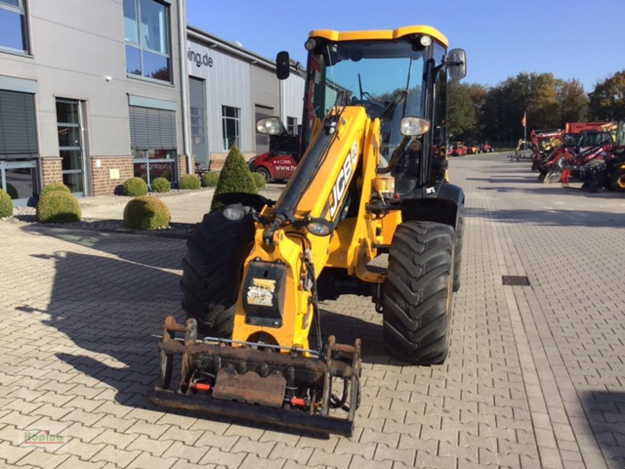 JCB TM220 - Utovarivač na kotačima: slika JCB TM220 - Utovarivač na kotačima JCB TM220 - Utovarivač na kotačima: slika JCB TM220 - Utovarivač na kotačima