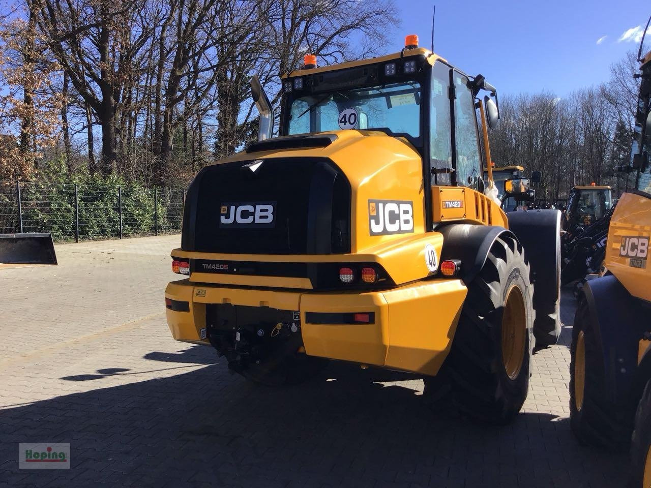JCB TM420S AGRI - Stufe V - Teleskopski utovarivač na kotačima: slika JCB TM420S AGRI - Stufe V - Teleskopski utovarivač na kotačima JCB TM420S AGRI - Stufe V - Teleskopski utovarivač na kotačima: slika JCB TM420S AGRI - Stufe V - Teleskopski utovarivač na kotačima