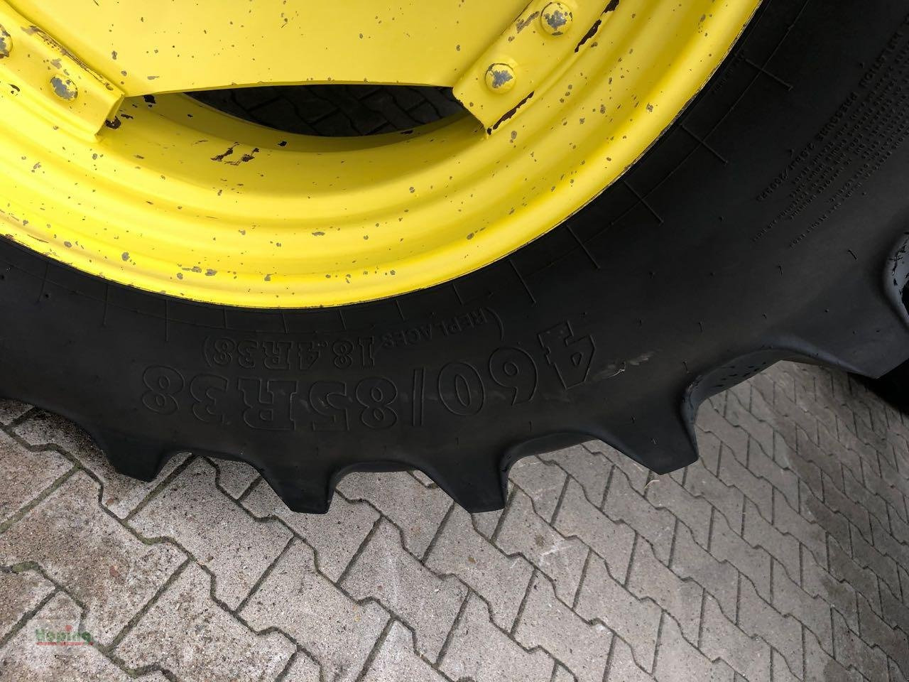 John Deere 6800 - Traktor: slika John Deere 6800 - Traktor John Deere 6800 - Traktor: slika John Deere 6800 - Traktor