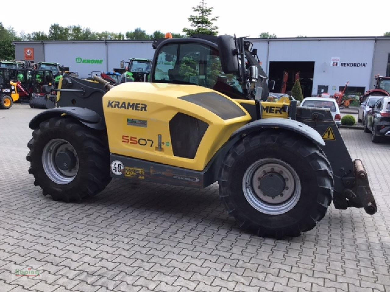 Kramer 5507 - Teleskopski rukovatelj: slika Kramer 5507 - Teleskopski rukovatelj Kramer 5507 - Teleskopski rukovatelj: slika Kramer 5507 - Teleskopski rukovatelj