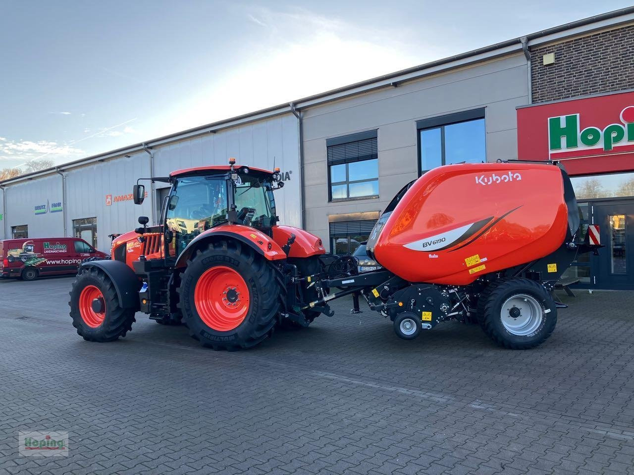 Kubota BV6190 CF 15 N - Rolo balirka: slika Kubota BV6190 CF 15 N - Rolo balirka Kubota BV6190 CF 15 N - Rolo balirka: slika Kubota BV6190 CF 15 N - Rolo balirka